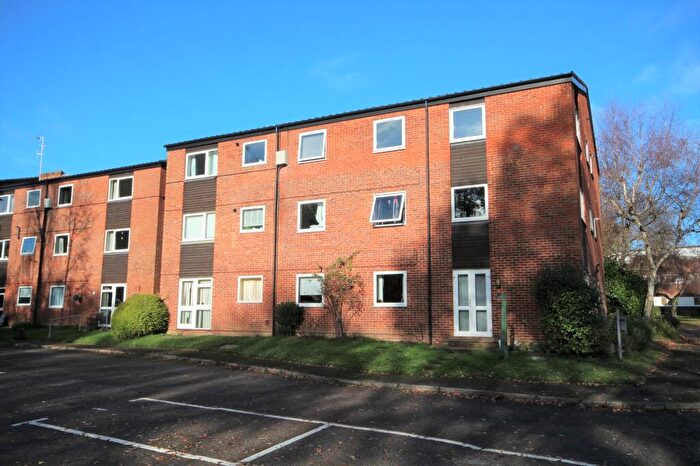 1 Bedroom Flat To Rent In Gilligan Close, Horsham, RH12