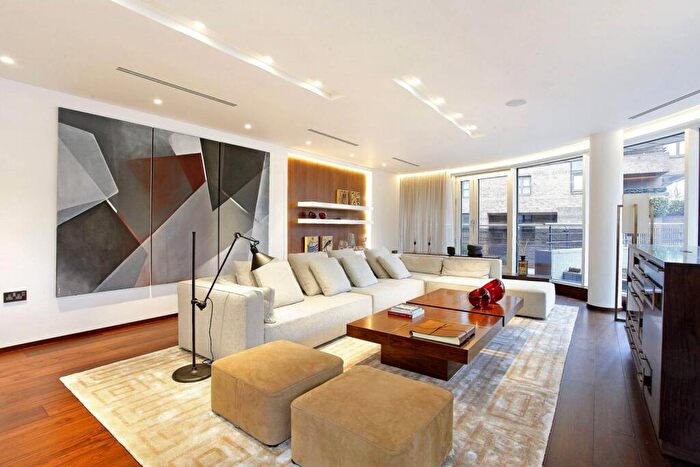 4 Bedroom Flat To Rent In Park Road, Regent's Park, London, NW8