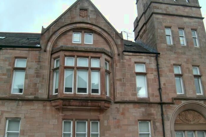 2 Bedroom Flat To Rent In Coplaw Street, Glasgow, G42