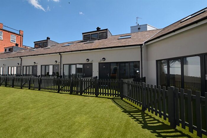 2 Bedroom Flat For Sale In Derngate, Northampton, NN1