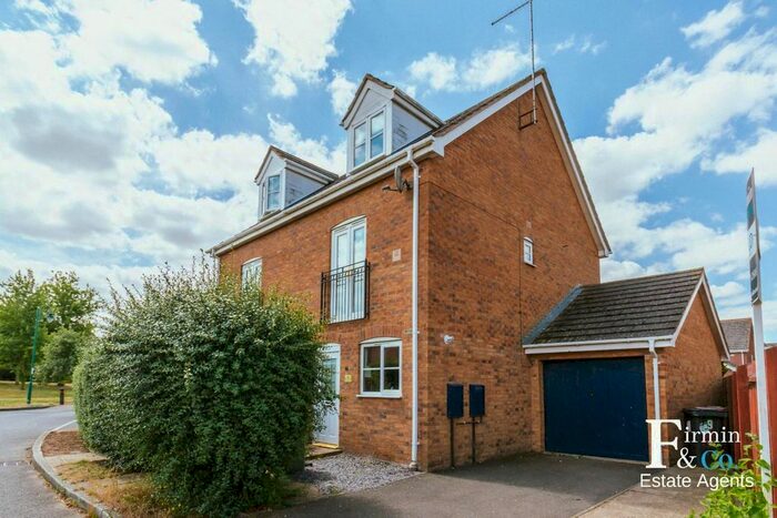 3 Bedroom Semi-Detached House To Rent In Park Home Avenue, Hampton Vale, Peterborough, PE7