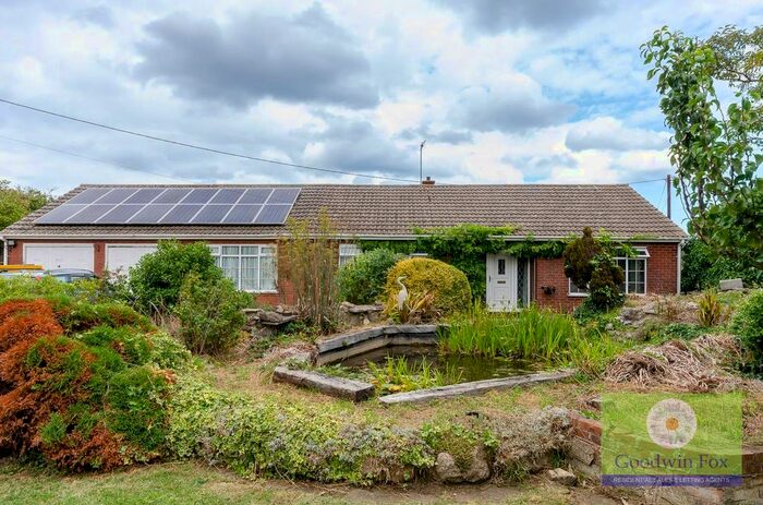 4 Bedroom Detached Bungalow For Sale In Patrington Road, Hollym, Withernsea, HU19