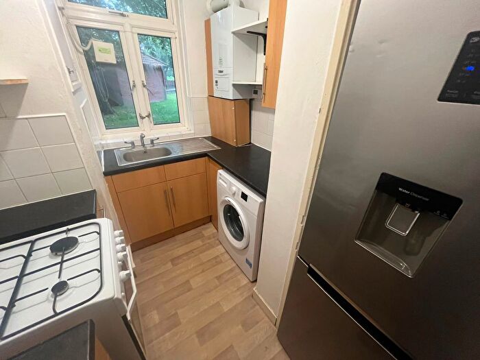 Studio To Rent In Sewardstone Road, London, E2