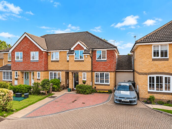 3 Bedroom End Of Terrace House For Sale In Charlotte Close, St. Albans, AL4