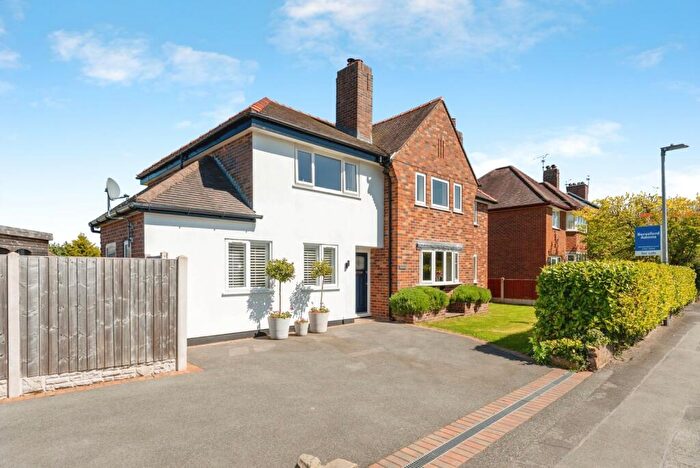 4 Bedroom Detached House For Sale In Bryn Coch Lane, Mold, Clwyd, CH7