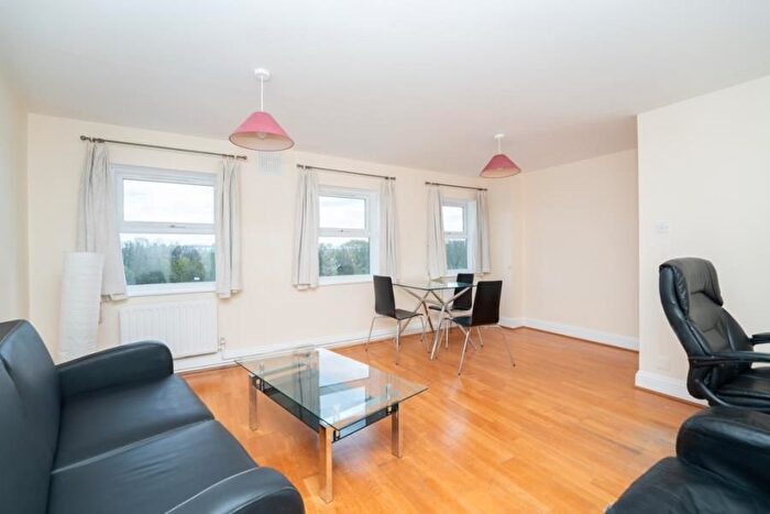 3 Bedroom Flat To Rent In Ritz Parade, Wester Avenue, W5