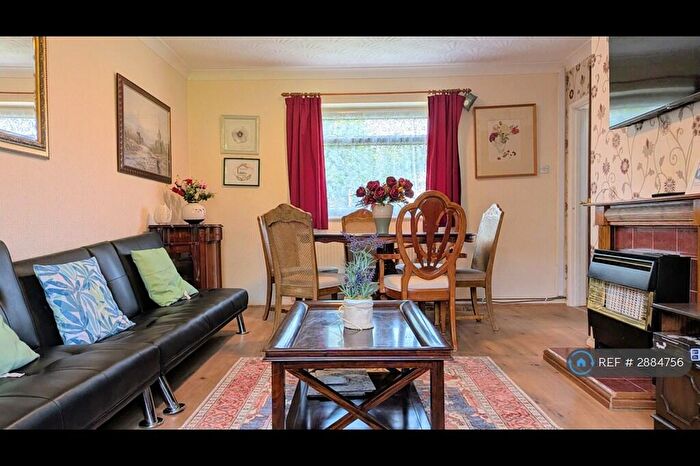 4 Bedroom Semi-Detached House To Rent In Melbourne Avenue, Burton-On-Trent, DE15
