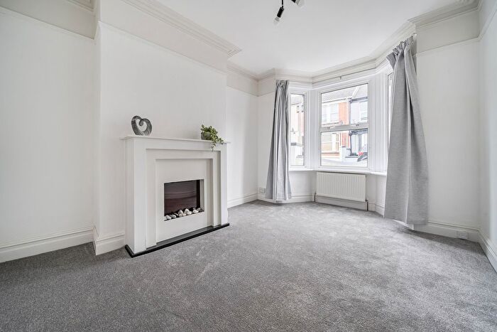 3 Bedroom Terraced House For Sale In Garfield Road, Gillingham, Kent, ME7