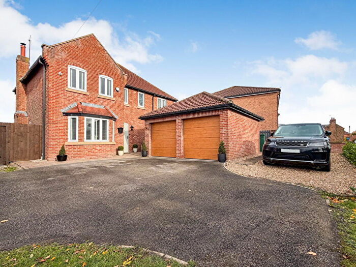 4 Bedroom Detached House For Sale In Peter Nevill Way, Long Riston, Hull, East Riding Of Yorkshire, HU11