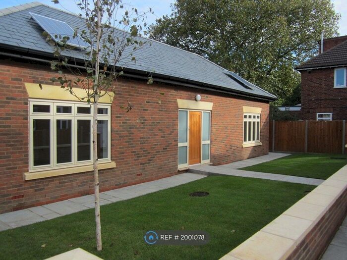 3 Bedroom Detached House To Rent In Brotherstone Walk, Richmond, TW9