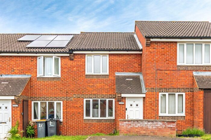 2 Bedroom Terraced House For Sale In Mayfield Close, Kempston, Bedford, MK42