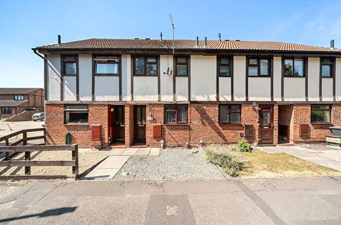 2 Bedroom Terraced House For Sale In The Owlets, Covingham, Swindon, SN3
