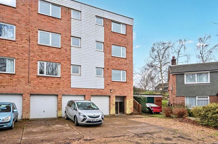 2 Bedroom Maisonette For Sale In Ashdown Close, Chandler's Ford, Eastleigh, SO53