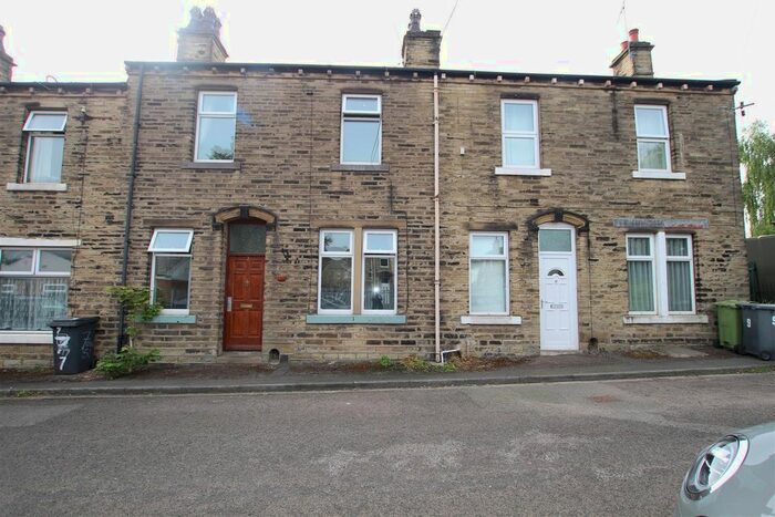 2 Bedroom Terraced House To Rent In Collinson Street, Cleckheaton, BD19