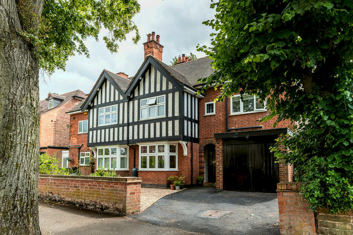 5 Bedroom Semi-Detached House To Rent In Villiers Road, Woodthorpe, Nottingham, NG5