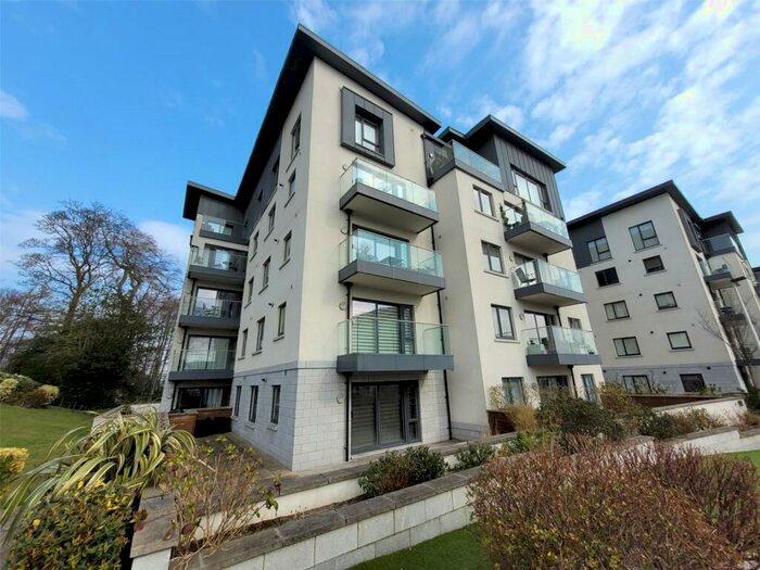 2 Bedroom Flat To Rent In Oakhill Grange, West End, Aberdeen, AB15