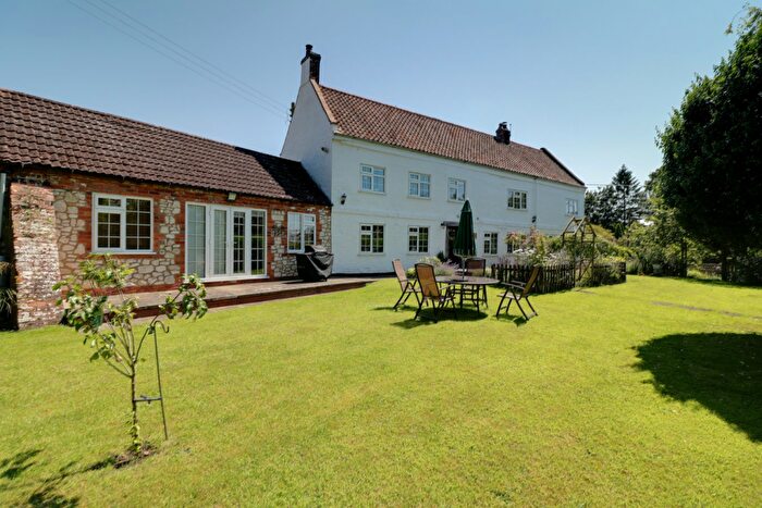 4 Bedroom Detached House For Sale In Main Street, Searby, DN38