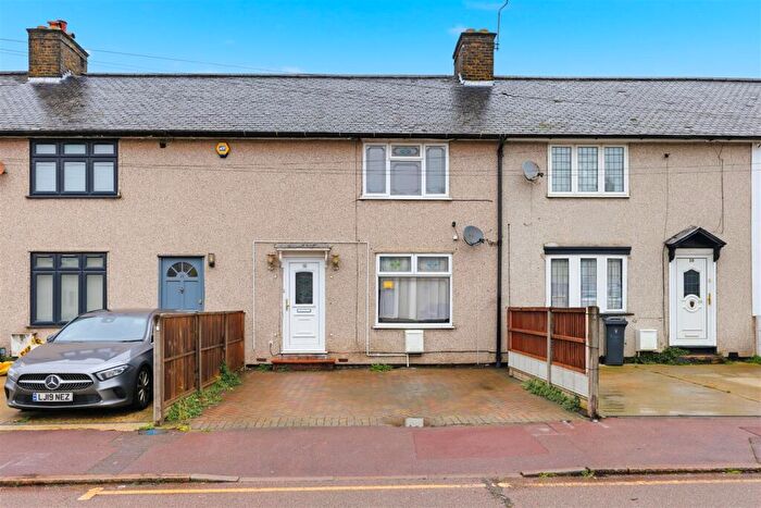 3 Bedroom Terraced House For Sale In Rothwell Road, Dagenham, RM9