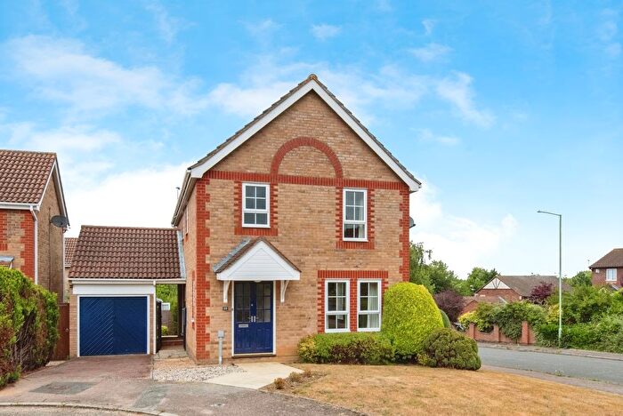 4 Bedroom Detached House For Sale In Lyminster Close, Bury St. Edmunds, Suffolk, IP32