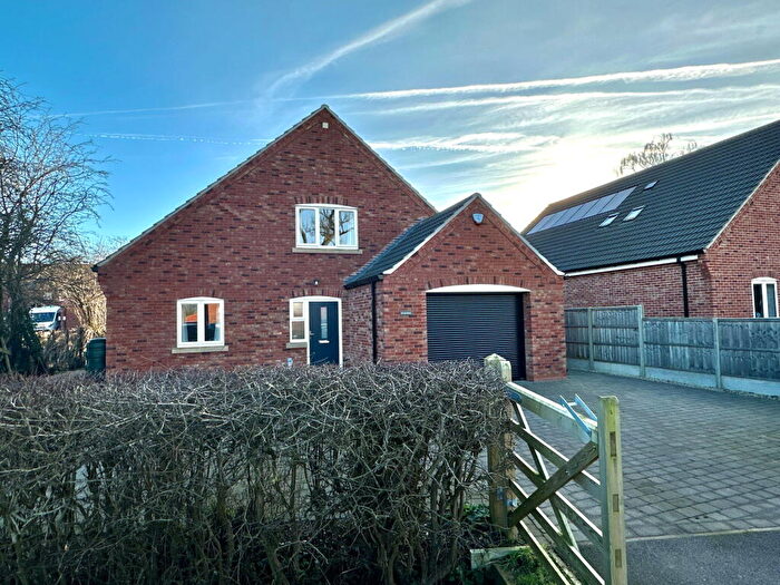 4 Bedroom Detached House For Sale In The Hawthorns Low Road Osgodby Lincs, LN8