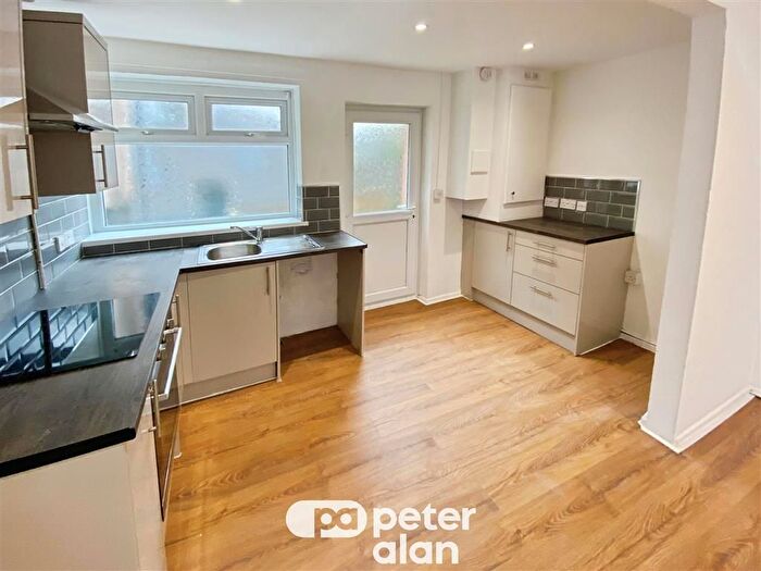 4 Bedroom End Of Terrace House To Rent In Rachel Street, Aberdare, Rhondda Cynon Taff, CF44