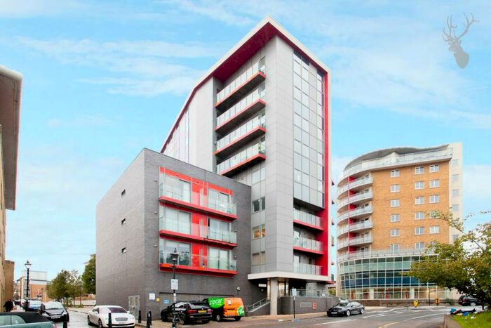 2 Bedroom Property To Rent In Wick Lane, Bow, E3