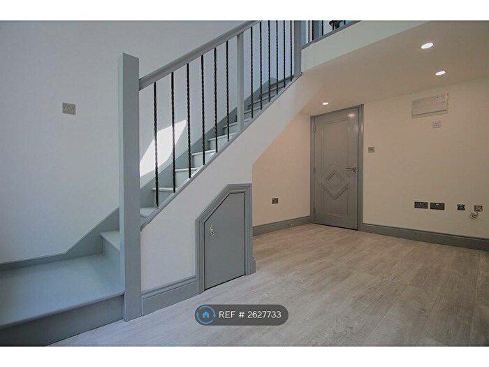 1 Bedroom Flat To Rent In Rectory Square, London, E1