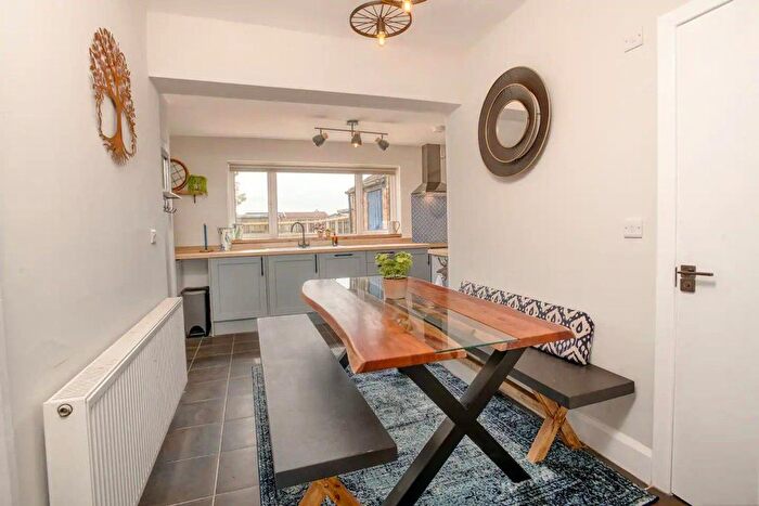 3 Bedroom Flat To Rent In Doddington And Whisby, LN6