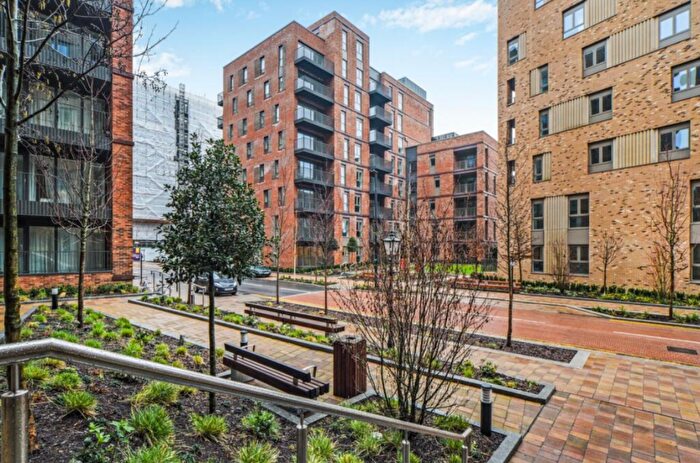 2 Bedroom Flat To Rent In Mary Neuner Road, London, N8