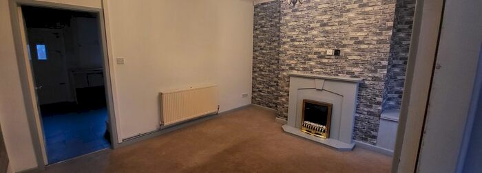 2 Bedroom Terraced House To Rent In Oldham Road, Ashton-Under-Lyne, OL7