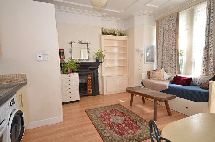 Studio To Rent In Church Lane, N8