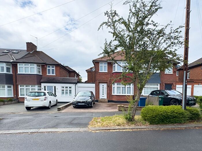 4 Bedroom Semi-Detached House To Rent In Francklyn Gardens, Edgware, HA8
