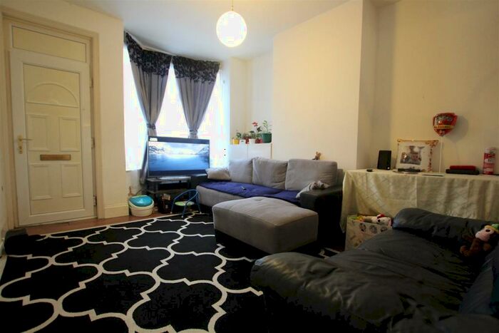 2 Bedroom Terraced House To Rent In Hawkesbury Road, Leicester, LE2