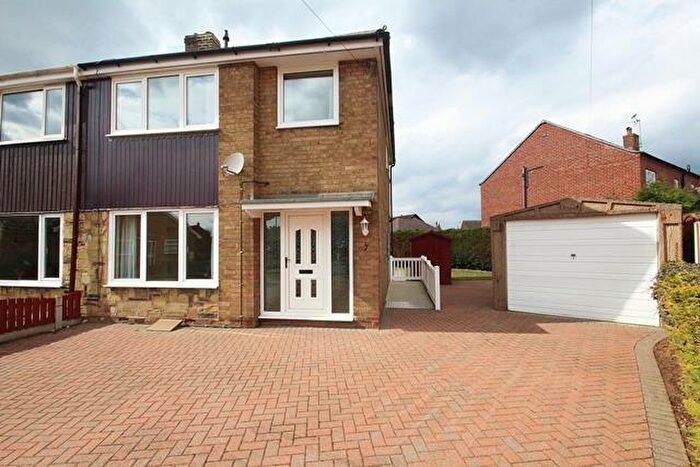 3 Bedroom Semi-Detached House To Rent In Tower View, Carlton, DN14