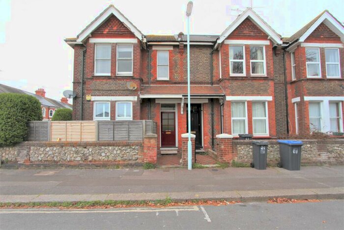 2 Bedroom Flat To Rent In Bridge Road, Worthing, BN14