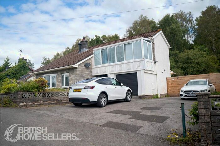 3 Bedroom Detached House For Sale In Pentwyn Deintyr, Treharris, Merthyr Tydfil, CF46