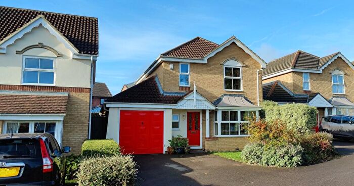 4 Bedroom Detached House To Rent In Spinney Oak, Clarendon Gate Ottersham, KT16