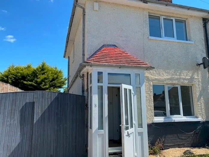 3 Bedroom Semi-Detached House To Rent In Lupin Road, Southampton, SO16