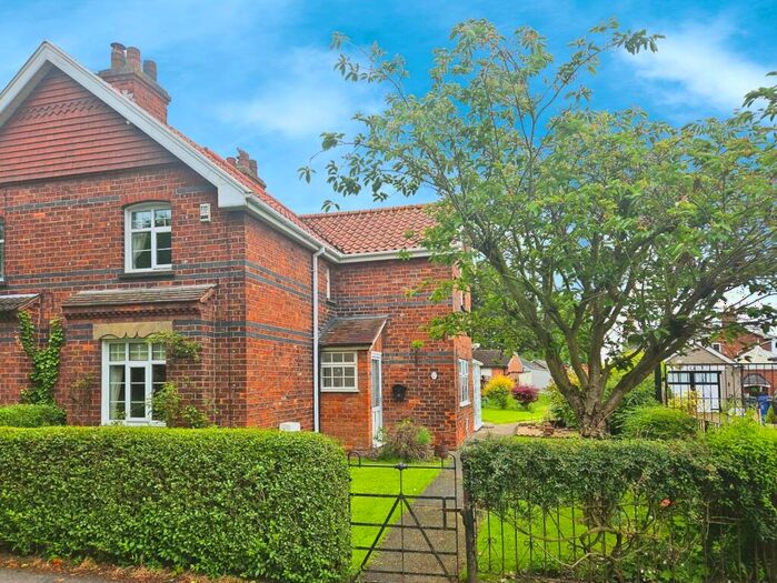 3 Bedroom Semi-Detached House For Sale In Station Road, Great Coates, Grimsby, Lincolnshire, DN37