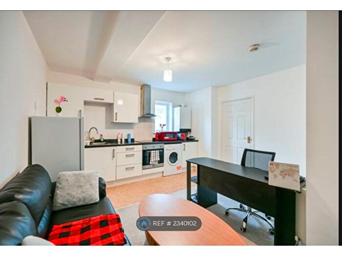 1 Bedroom Flat To Rent In Kingston Road, New Malden, KT3