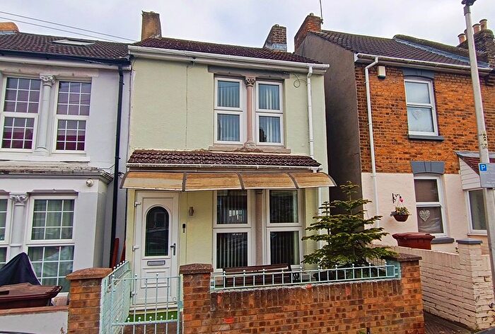 2 Bedroom Terraced House To Rent In Beresford Road, Gillingham, Kent, ME7