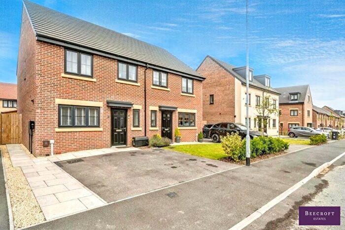 3 Bedroom Semi-Detached House For Sale In Bluebell Way, Thurnscoe, Rotherham, S63