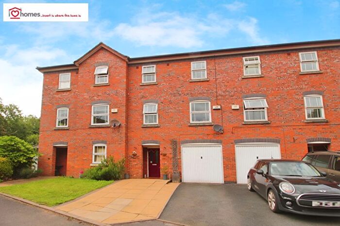 4 Bedroom Property To Rent In Drayman Close, Highgate, Walsall, WS1