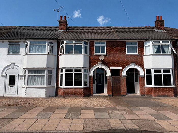 3 Bedroom Town House For Sale In Milligan Road, Aylestone, LE2