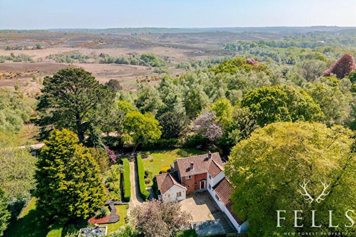 3 Bedroom Detached House For Sale In Picket Hill, Ringwood, New Forest, BH24