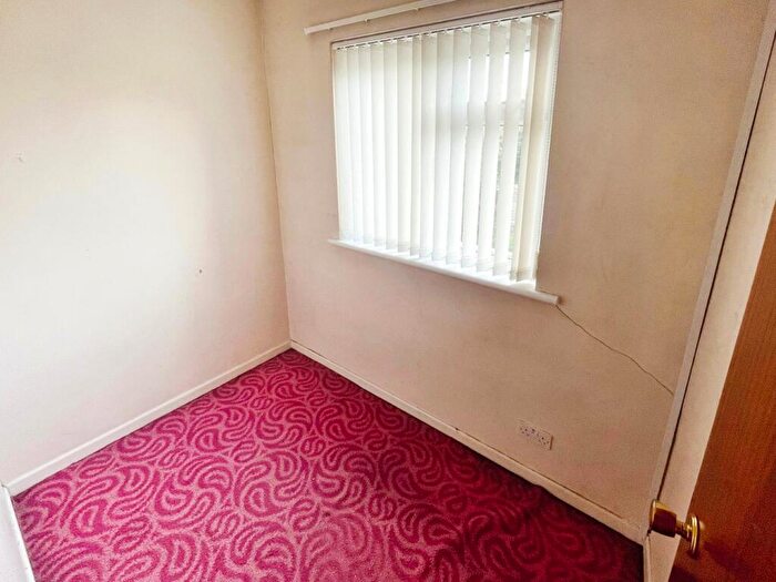 5 Bedroom Semi-Detached House For Sale In Walters Road, Bridgend, CF31 - Photo 11