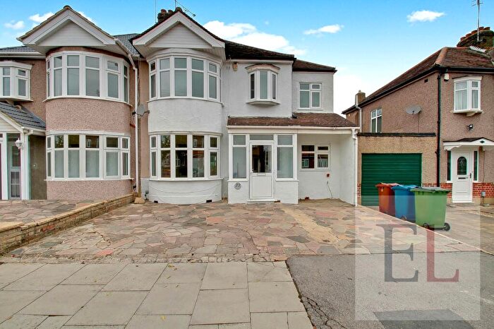 5 Bedroom Semi-Detached House To Rent In Grosvenor Avenue, Harrow, HA2