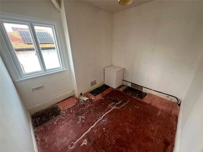 3 Bedroom Flat For Sale In Brompton Avenue, Rhos On Sea, Colwyn Bay, Conwy, LL28