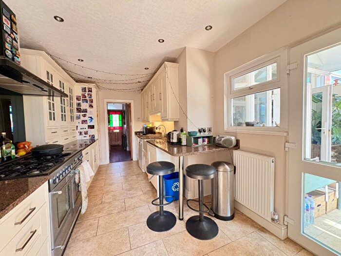3 Bedroom Terraced House For Sale In The Drive, Phippsville, Northampton, NN1