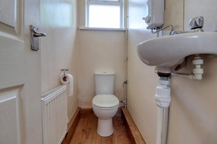 3 Bedroom Terraced House For Sale In Long Road, Scunthorpe, DN15